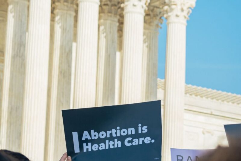 Diritto alla vita o all’aborto, se tua madre abortiva?